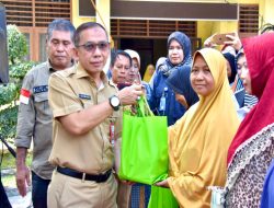 Asisten III Setda Kampar Bersama Pemprov Riau Launching Gerakan Pangan Murah Di Desa Karya Indah
