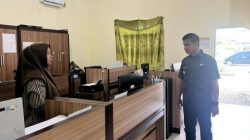 Bupati Kampar Cek Pelaksanaan WFH di DPMPTSP dan Dinas PPKBP3A